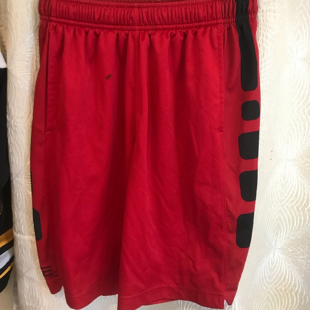 Boys Nike Elite shorts